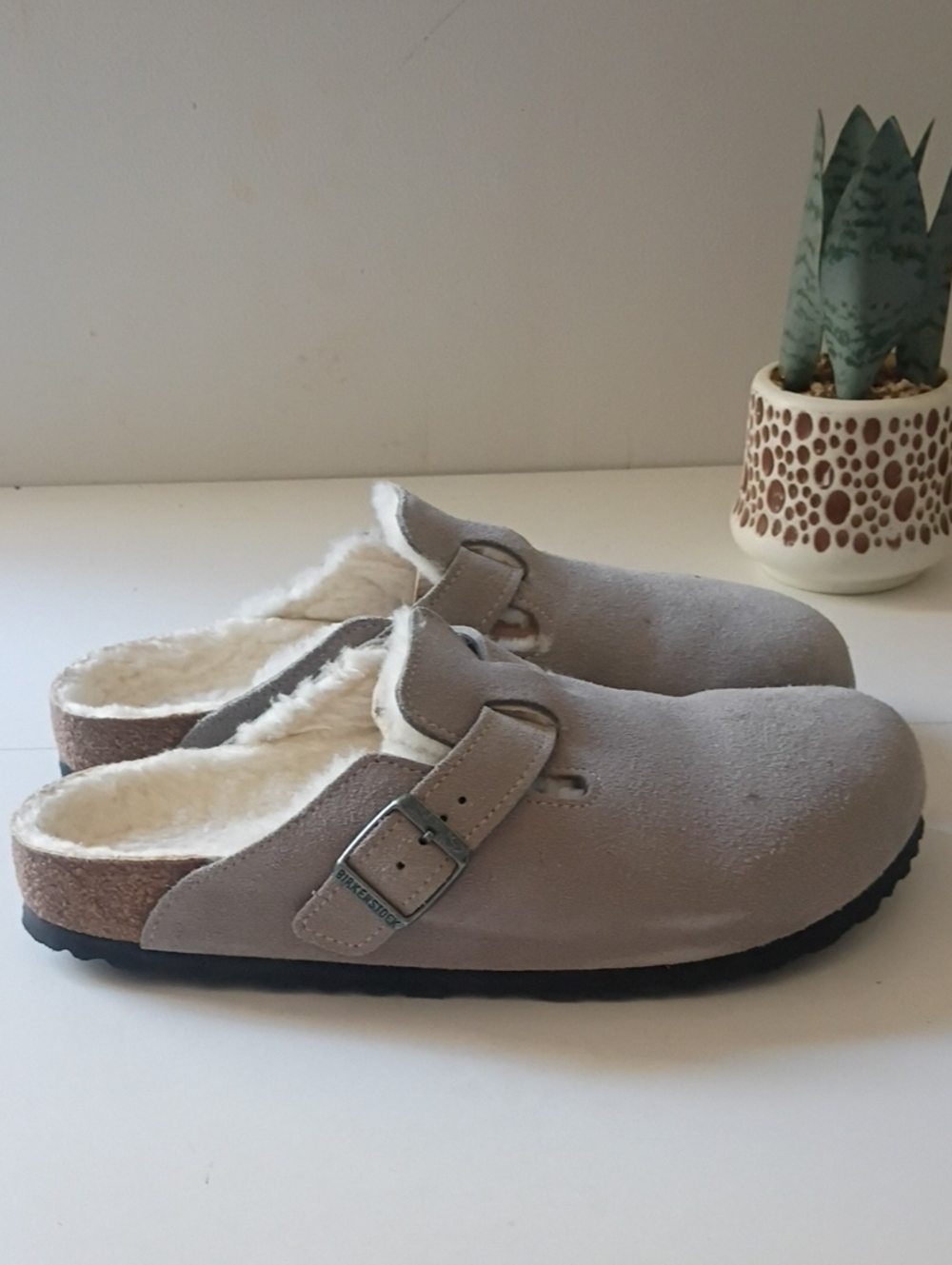 Birkenstock Boston Suede Shearling Lined Slip On Clogs in gray Size 40 L9 M7